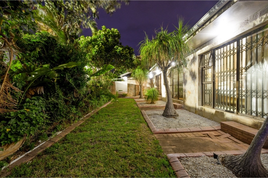 4 Bedroom Property for Sale in Summerstrand Eastern Cape